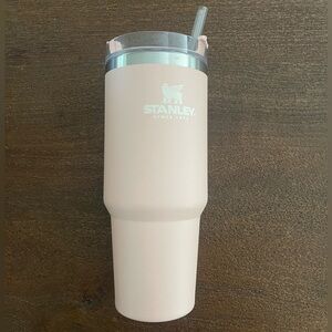 Baby Pink Stanley cup - 30 oz